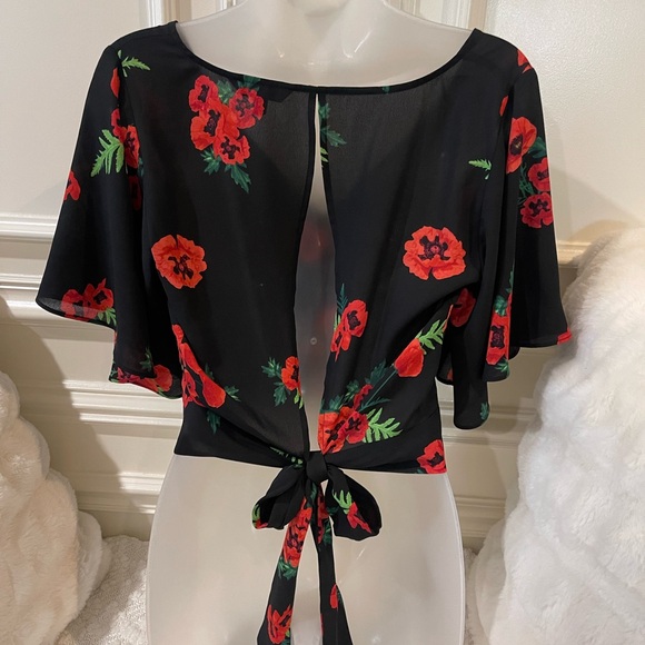 Express Small Floral Crop Top - Picture 4 of 5